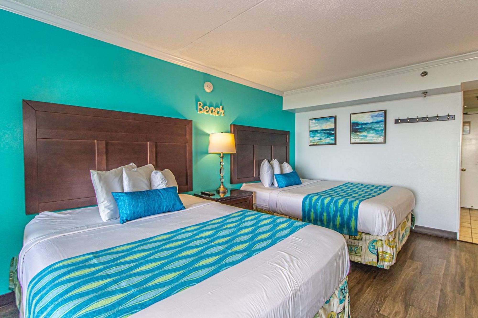 Oversized Ocean View Queen Suite With Beautiful Fireplace And Accents - Sleeps 4 Guests! Мертл-Біч Номер фото